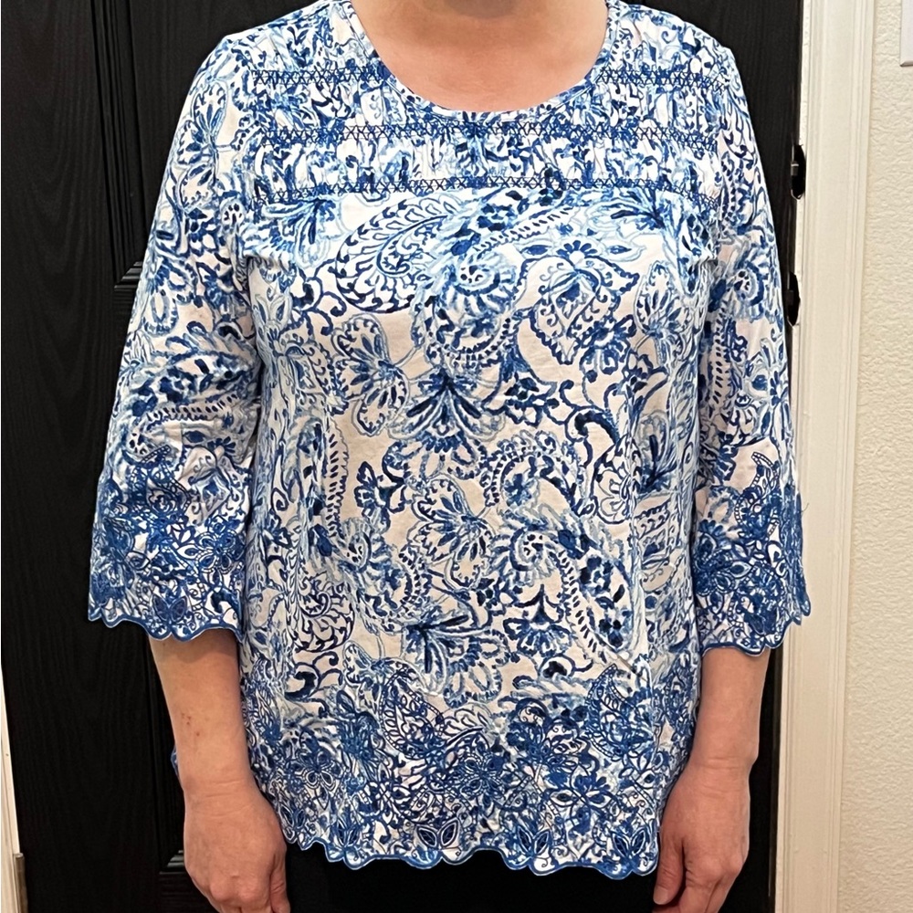 Ruby Rd. Petite Blue and White Patterned Blouse